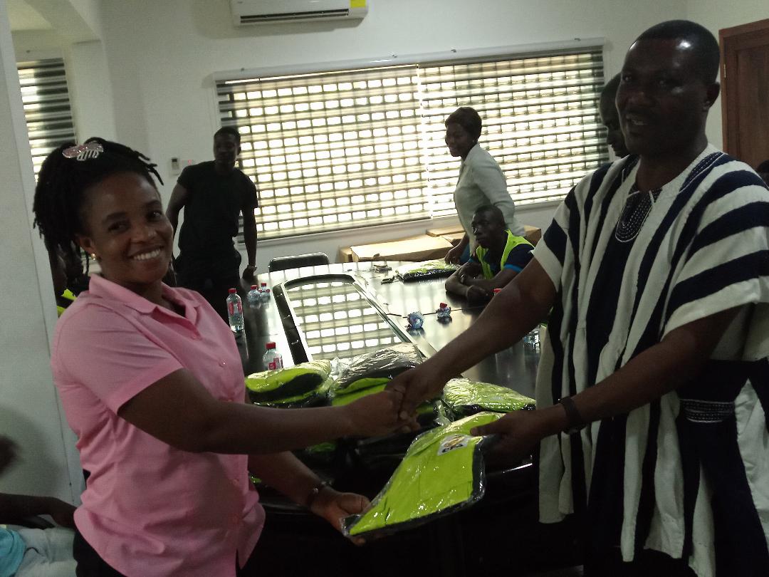 Read more about the article OKAIKWEI NORTH MCE MEETS WITH THE COMMUNITY POLICE ASSISTANTS (CPA)